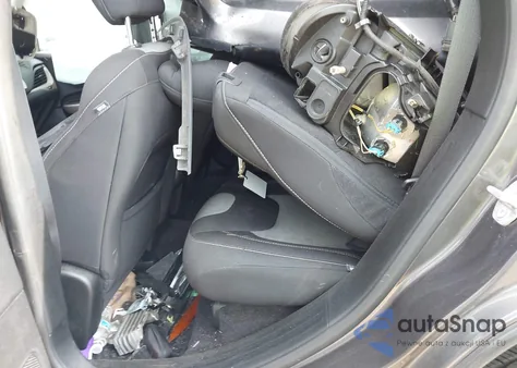 2017 Jeep Cherokee Altitude Fwd z USA, uszkodzony, nr VIN 1C4PJLAS3HW571665